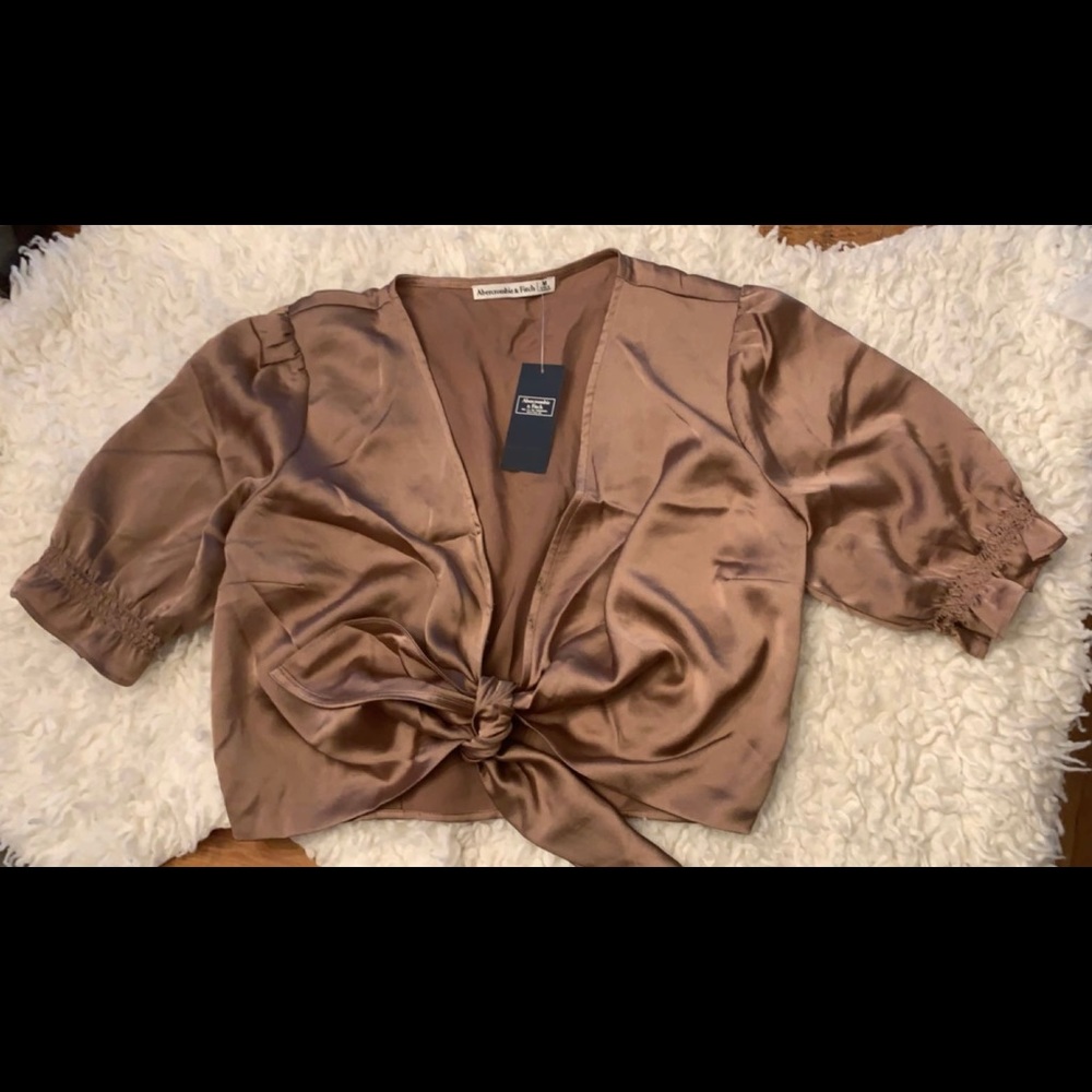 Abercrombie & Fitch tie front satin top NWT